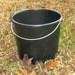 Sapona Plastics SP-200 10 Quart Superior Bucket